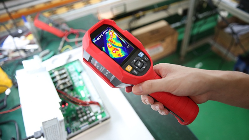 Camera nhiệt 3.1mrad UNI-T UTi220B