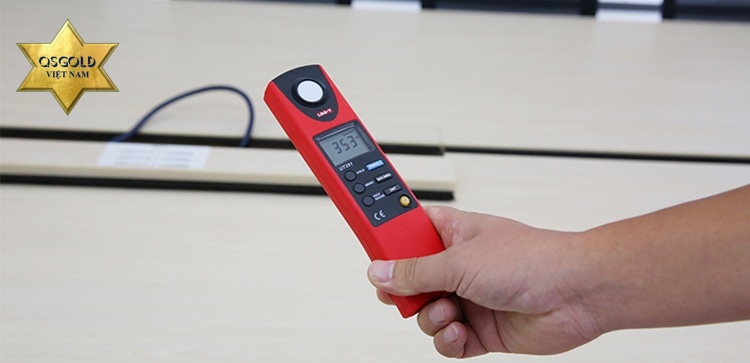 Máy đo cường độ ánh sáng datalogger Uni-T UT382