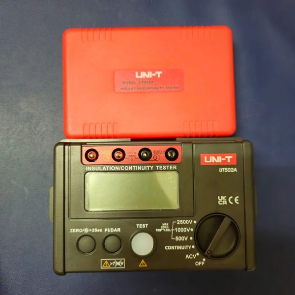 Máy đo điện trở cách điện UNI-T UT502A
