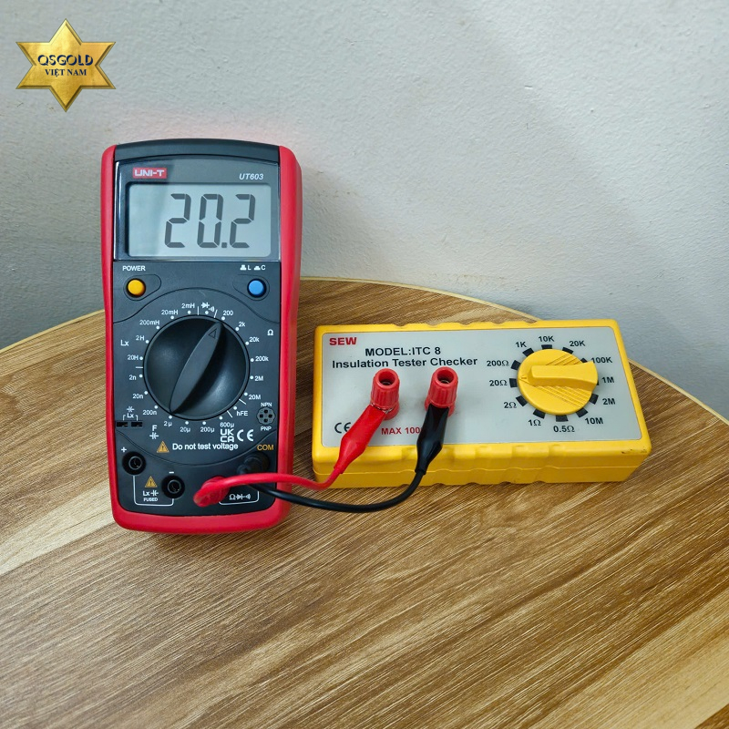 Máy đo LCR Uni-T UT603 (20MΩ/600uF/20H) Chính Hãng