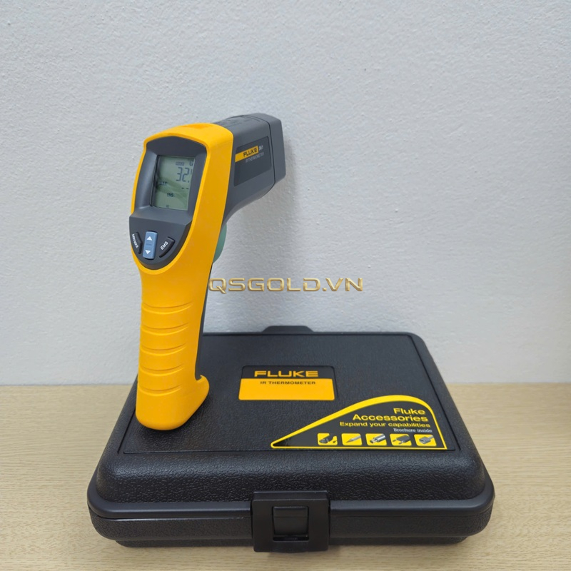 Máy đo nhiệt độ 2 trong 1 Fluke 561